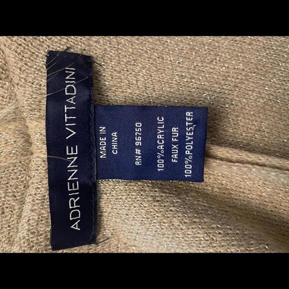 Adrienne Vittadini Elegant Beige Faux Fur Cape - Stylish Wrap for Any Occasion - Picture 7 of 8